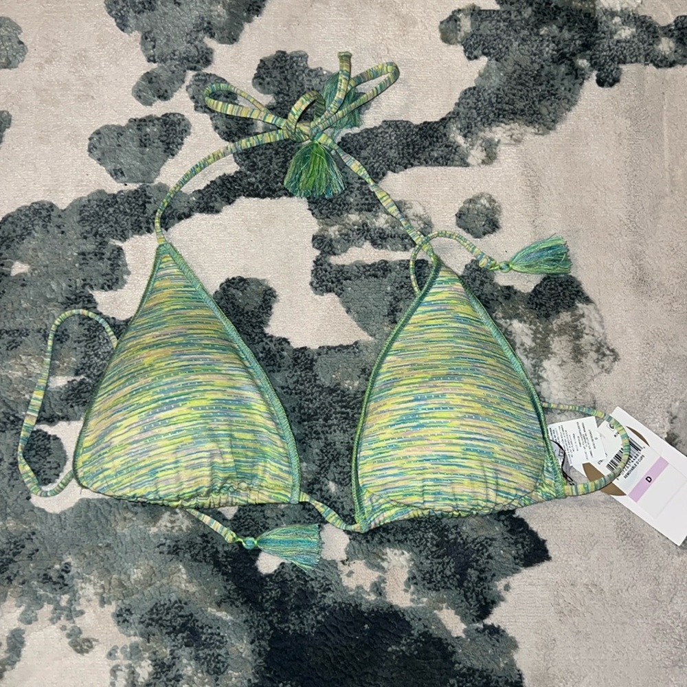 Becca Swim Triangle Top. Size D